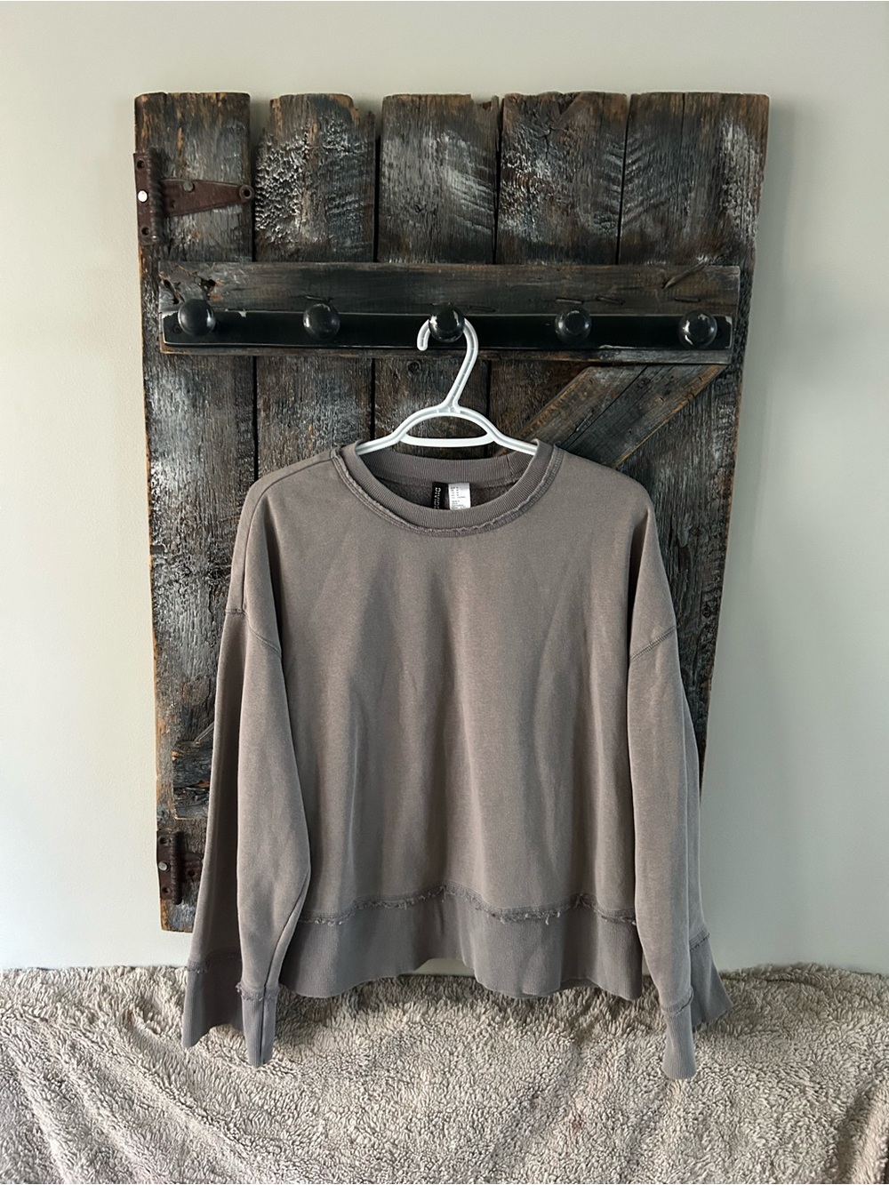 Women’s Divided Relaxed Crewneck Sweater in Taupe